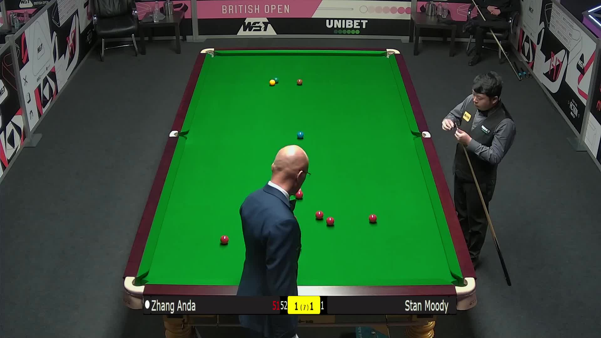 普里莱之间 普里莱之间