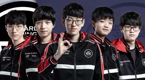 飞奠定了基 飞奠定了基